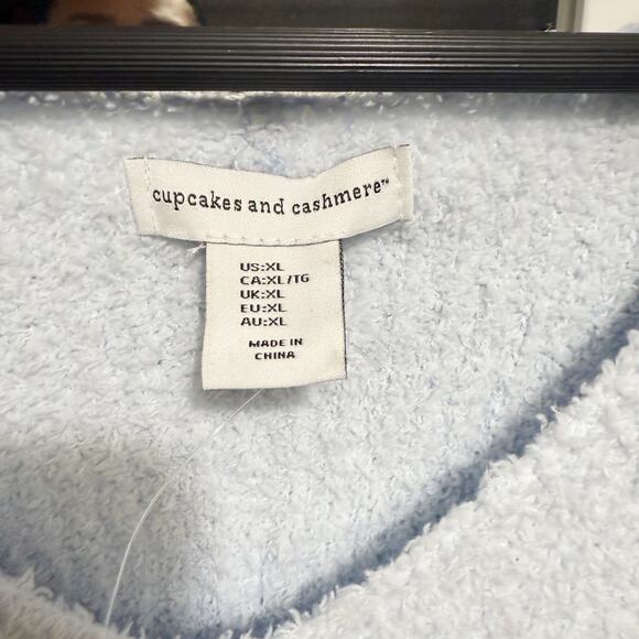 Cup Cakes and Cashmere NWOT Fuzzy Light Blue Ultra Soft V-Neck Sweater Size XL - Picture 9 of 9